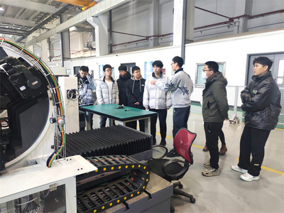 学生党支部师生赴天津大学机械学院参观国家重点实验室
